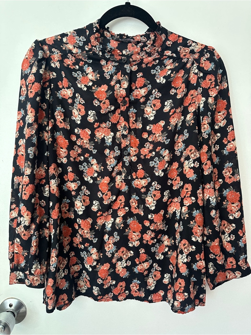Floral Button-Front Long Sleeve Blouse - Black & Coral